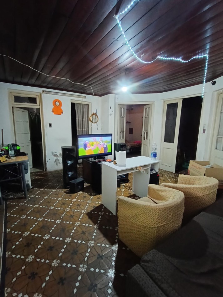 Casa y local en venta