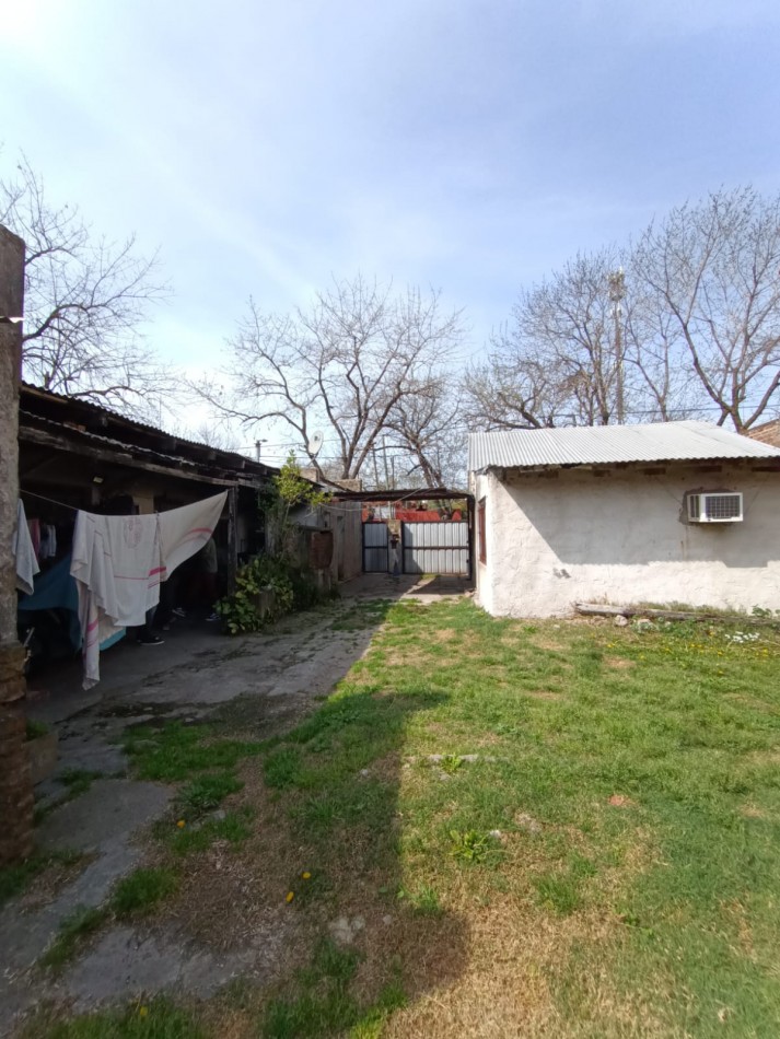 Casa y local en venta