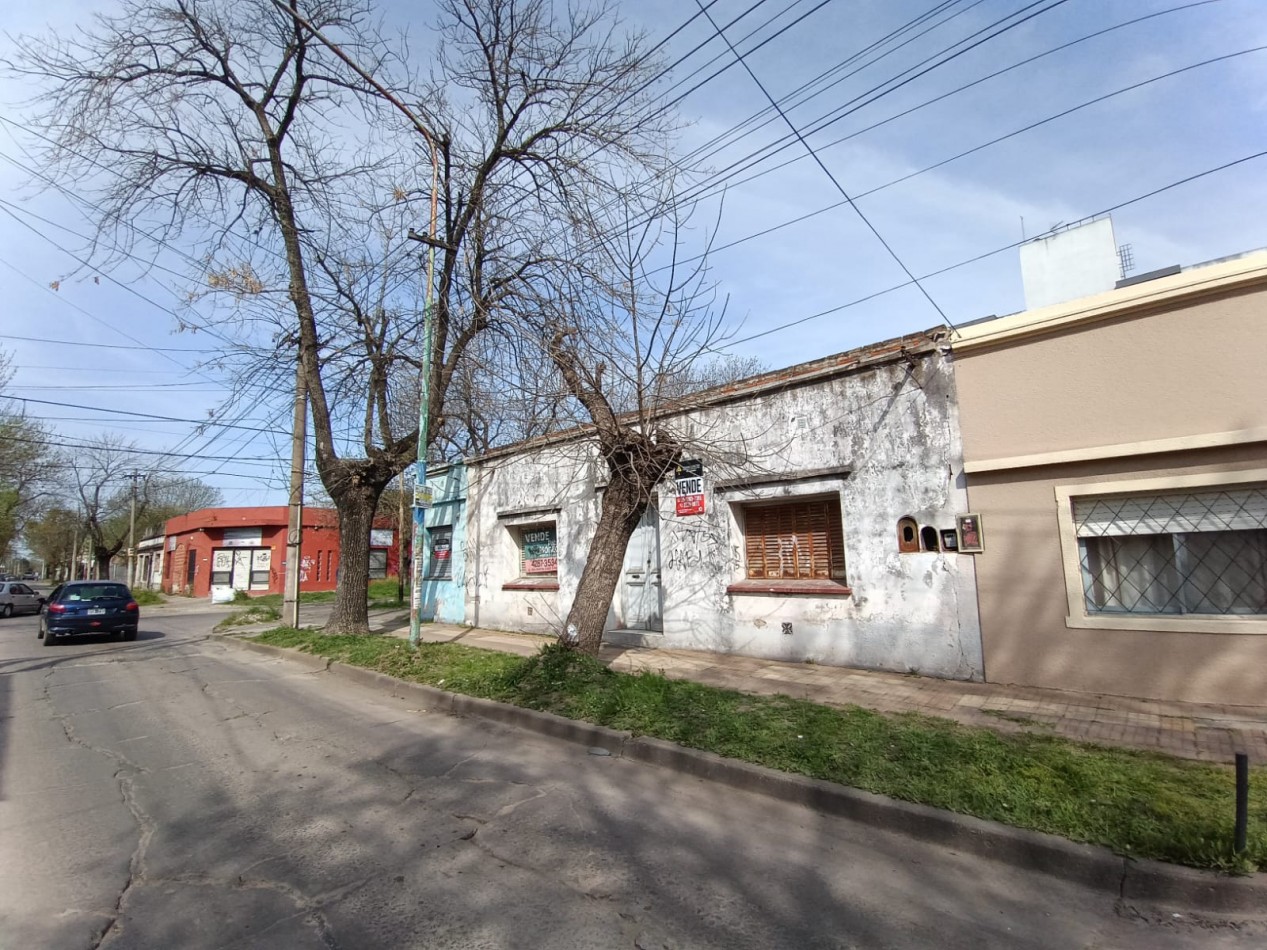 Casa y local en venta