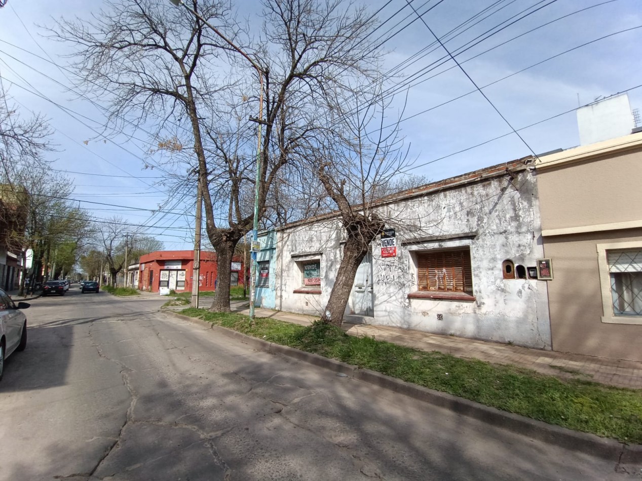 Casa y local en venta
